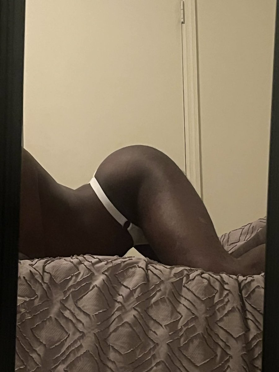 gulpgulp912's tweet photo. I’ll be in Savannah this weekend again, who wants to taste my 🤎 https://t.co/t8Krfzkg4P