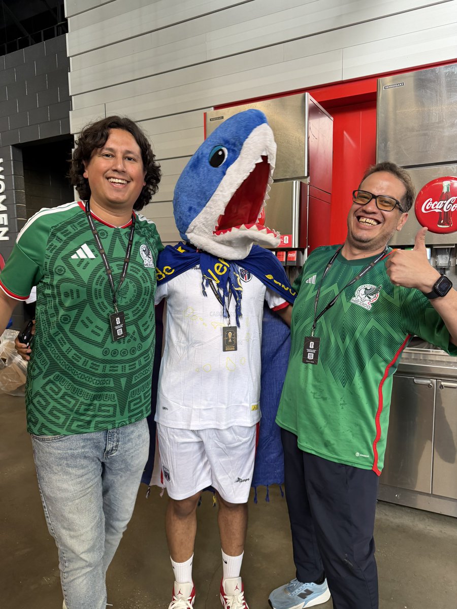 golparaMX's tweet photo. Enorme debut de Cabo Verde 🇨🇻 🆚 🇪🇸 España en la @FIFAWorldCup 2026 desde el Atlanta Stadium. Punto histórico con actuación legendaria de Vozinha 🧤 https://t.co/ZvCGU0aN9F