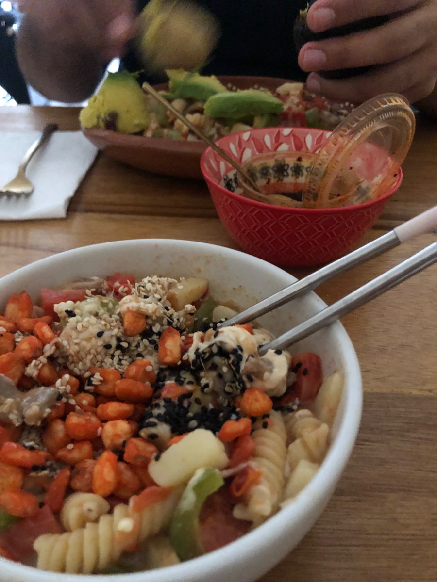 quartzquack's tweet photo. Comida de día lluvioso #noideadequees https://t.co/UVG5T9orU5