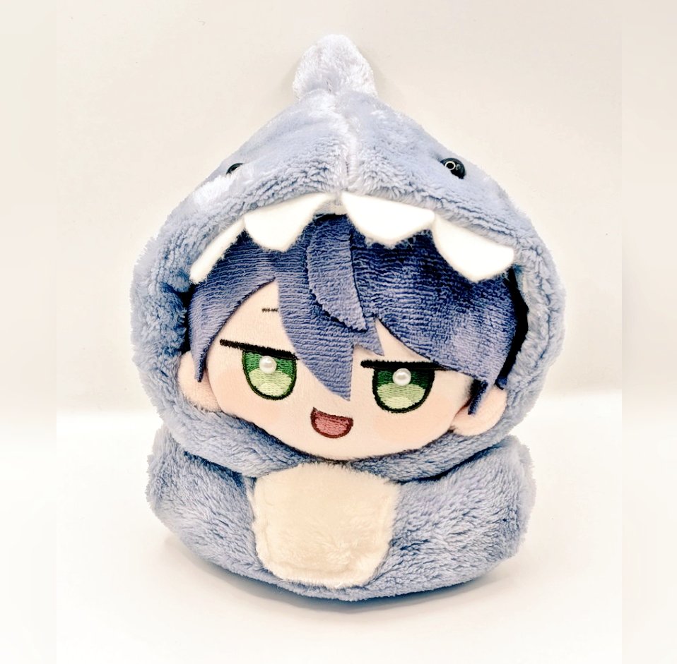 toa_t0_'s tweet photo. 6/28 星に願いを-day1-

🎀新作🎀

にじまるっと用
着ぐるみ型サメケープ🦈

にじまるっと以外にもちびぐるみサイズのぬいも入る大きさで作りました✧

#にじまるっとが見れるタグ
#にじまるっとが見られるタグ
#にじぱぺっとが見られるタグ
#にじさんじ手芸部 
#めちゃまるー https://t.co/lo9avVEjoF
