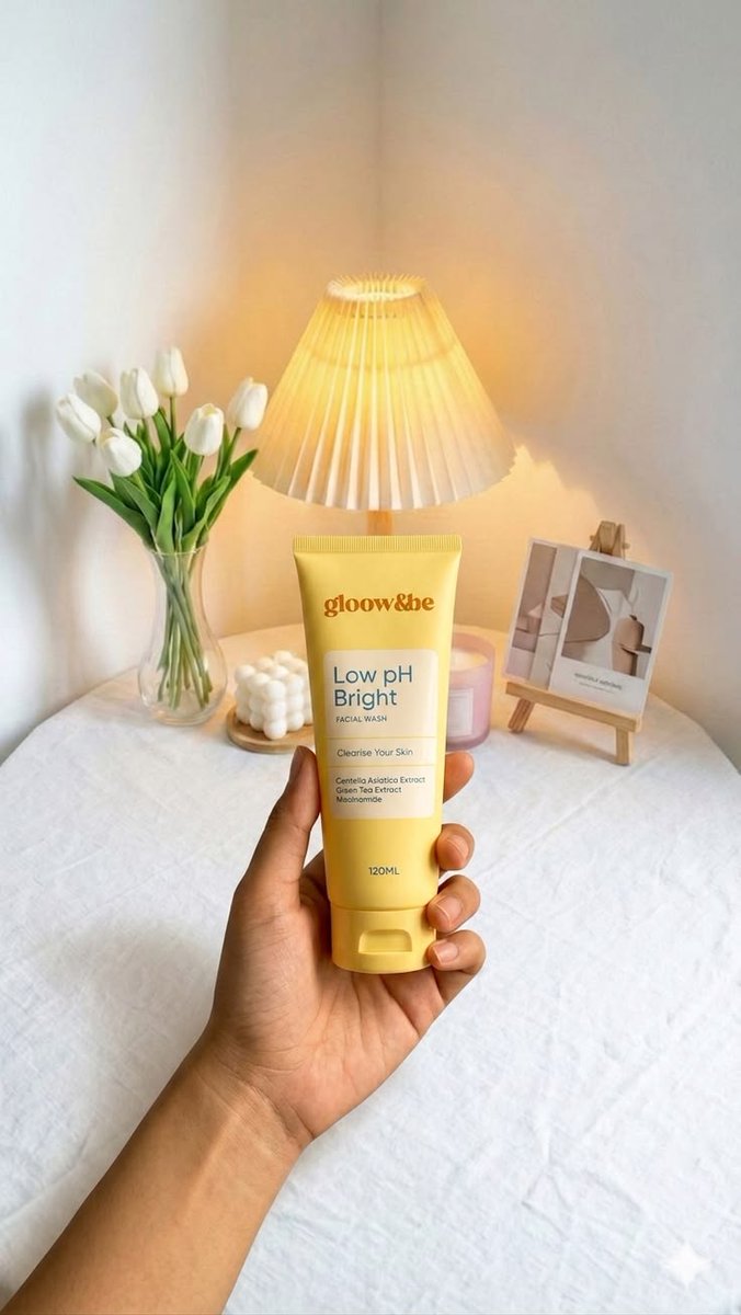 ternakwargaa's tweet photo. Buat kalian yang masih bingung cari facewash yang cocok apa, ini rekomendasi facewash dari aku ✨🤍 https://t.co/OJZxHNXKkv