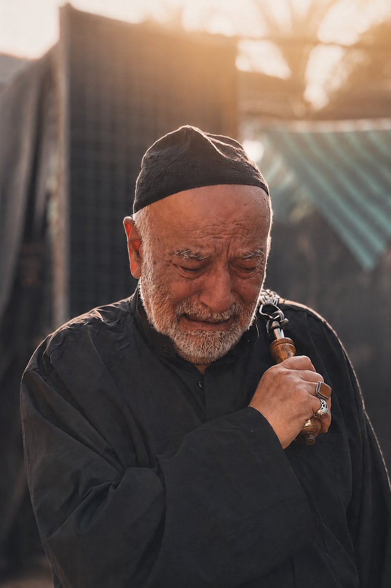 _Zain90's tweet photo. "..فعلى مثل #الحُسين فَلْيَبْكِ الباكون..." https://t.co/WpFTCmZleh