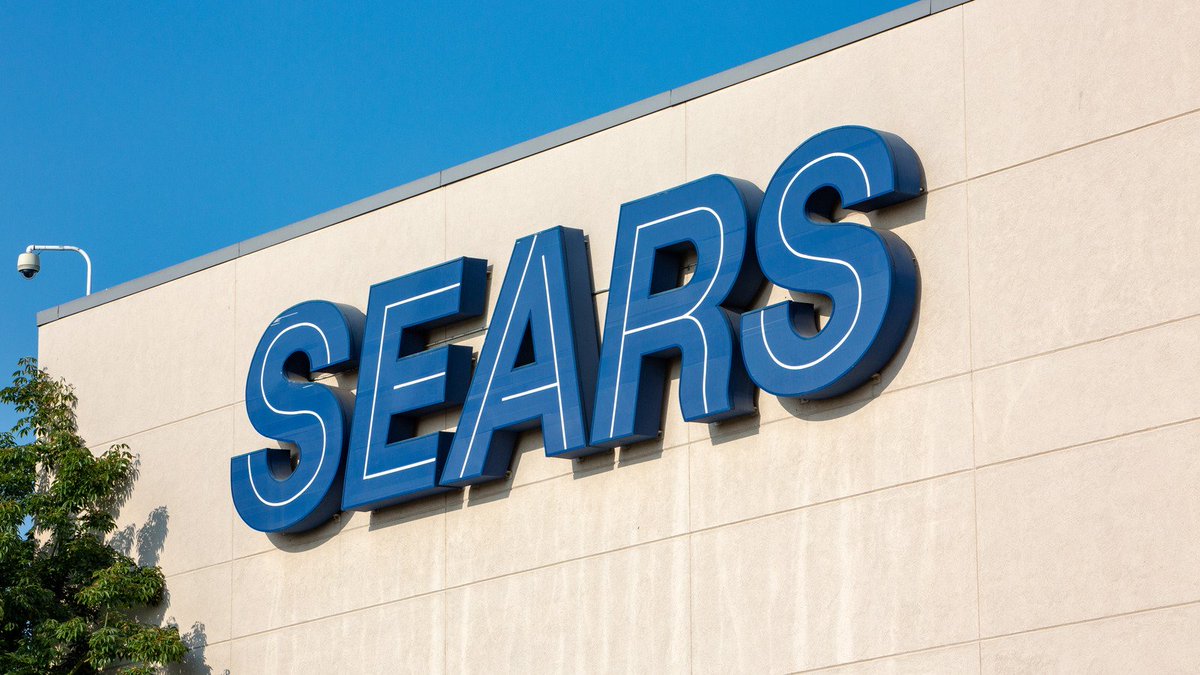 Hirathemann's tweet photo. @KwamzTheFirst The new one makes me think of the sears logo https://t.co/NGvkJ88vAu