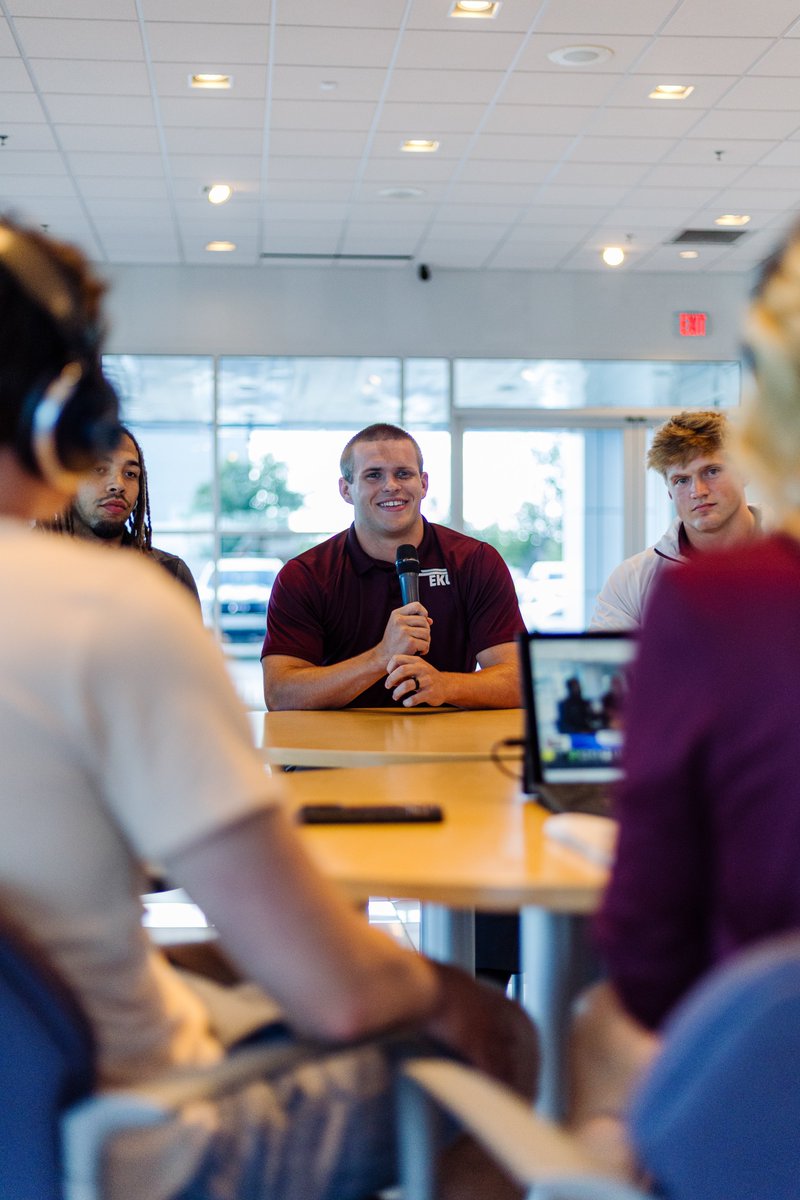EKUFootball's tweet photo. Great time tonight talking some Colonel Football 🏈

#E2W | #MatterOfPride https://t.co/BAavRrIV2B
