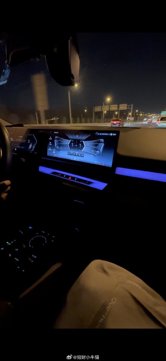 TJGAMER72589861's tweet photo. Just had the best late-night drive playlist—vocals wrapped in warm guitar riffs, every beat hitting like a little surprise. Pure chill in 3 mins. https://t.co/qcW4IPrbvI