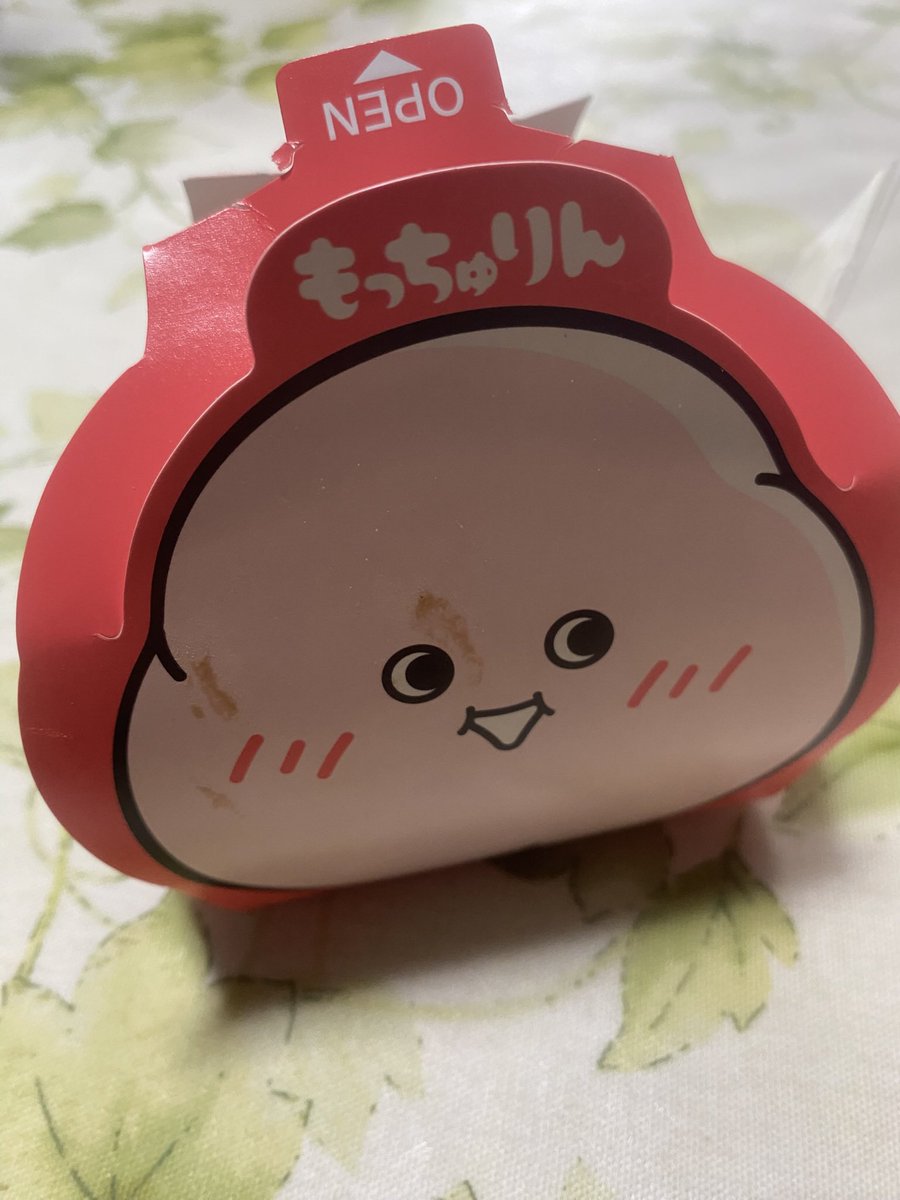 osorasound's tweet photo. おはようございます〜
実母がもっちゅりんを買ってくれたのでいただきました🍩
揚げ餅にみたらしかけたようで美味しかったです😋
皆様今日も体調お気をつけて良い一日をお過ごしください！ https://t.co/NWJwPS0Dpp