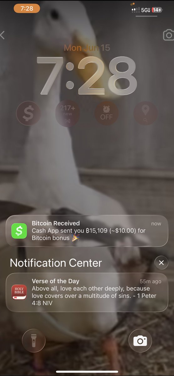 Kibirushin's tweet photo. Thanks @CashApp I don’t know why y’all feel like loving me today💰😍

Also the bible app is @YouVersion it give you a verse everyday if you like that type of thing🙏🏾

#Yaweh #cashapp #bitcoin https://t.co/Q6fWC2LSYy