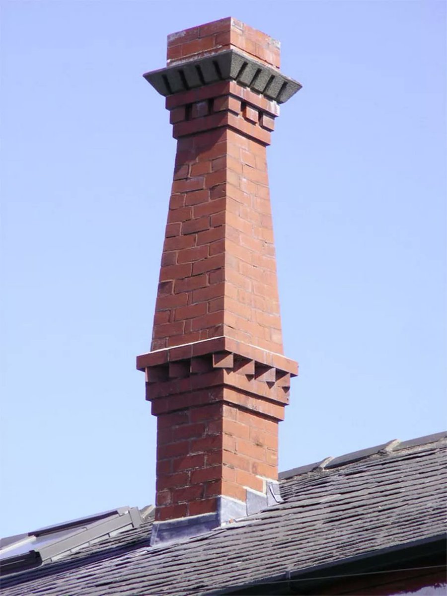 LoaferSheffield's tweet photo. @Peter88902568 Now, that's a chimney! https://t.co/8H0Tslkec5