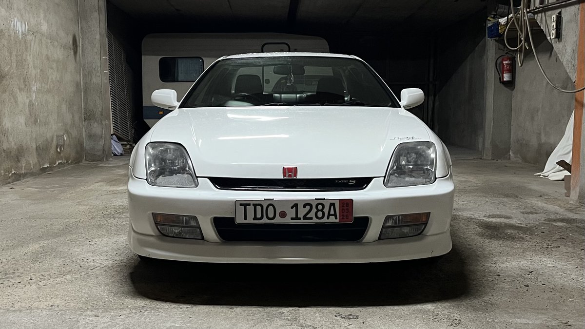 arnautrau's tweet photo. I need to find the previous European owners of my Honda Prelude. The car was previously registered in Germany and Poland. Any help finding them would be greatly appreciated. The VIN is BB61002380.

#honda #hondaprelude #prelude #types #jdm #prelude5thgen https://t.co/9Hf20Z9CN2