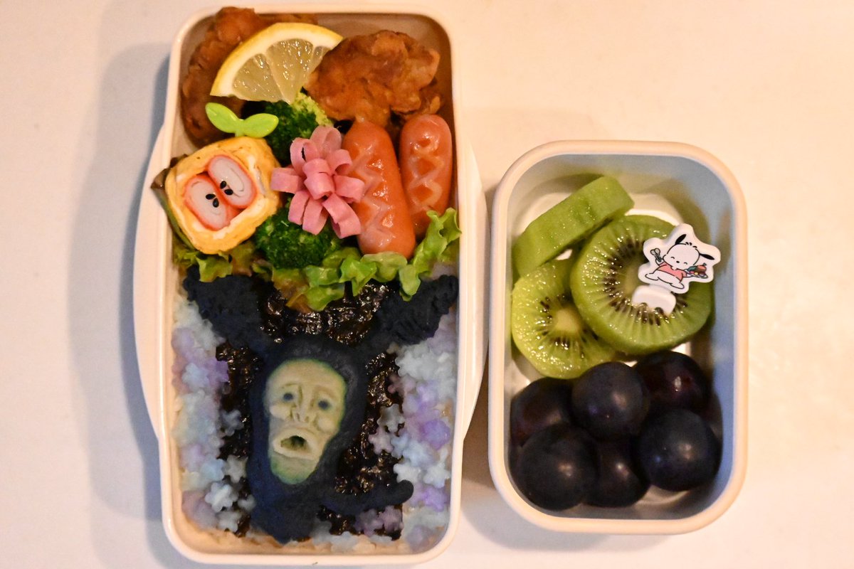FXDL315's tweet photo. こびとづかん弁当(ᴖ ̫ᴖ  )
デザートはフルーツポンチ(ᴖ ̫ᴖ  )
前回のアラシクロバネより
娘喜んでくれた( ᴖ⩊ᴖ )笑 https://t.co/ActyiGC84X
