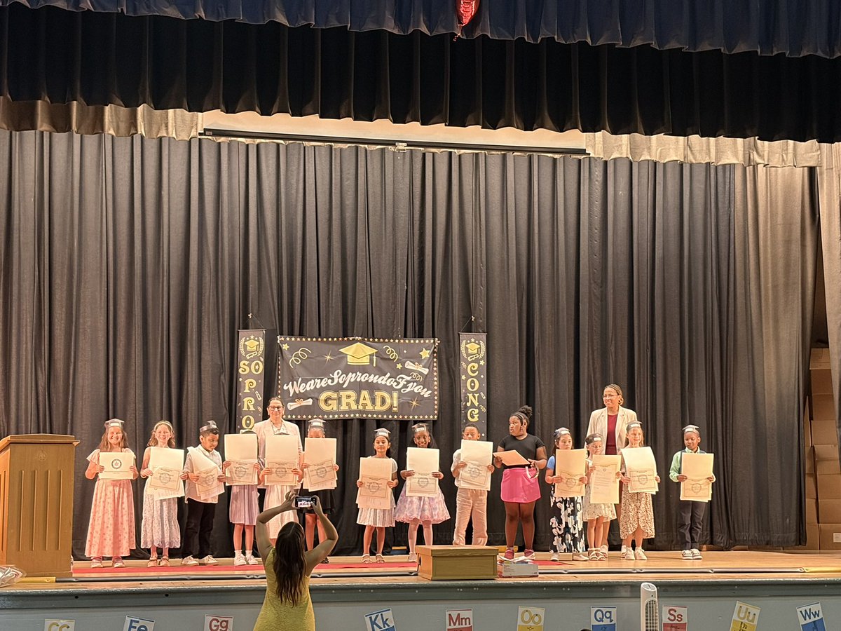 5thAveSchool's tweet photo. @5thaveschool celebrated an incredible group of second graders who have filled our halls with laughter, learning, &amp; kindness As you leave FAS and begin your next chapter, we know you will rise to insurmountable heights and accomplish amazing things.
@BayShoreSchools https://t.co/8E7deSia9w