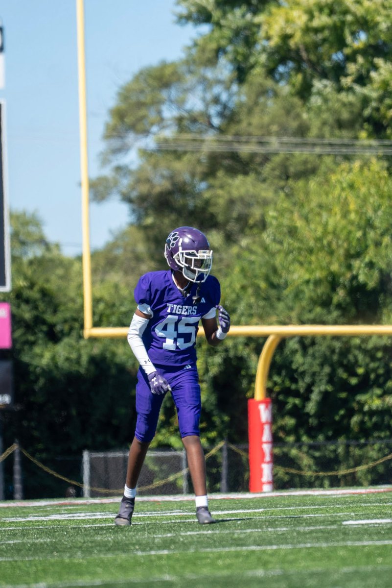 JBRL28's tweet photo. 6’2 150lb WR
Class of 2028
3.0 GPA
PICKERINGTON CENTRAL TIGERS 🐅 
📲6149731300
@PCTigerFootball @RivalsHS @CoachIsaacVance @Coach_Elby @Biggame_24 @CoachCFarris @WMU_Recruiting @OhiosElite1 @sixstarfootball https://t.co/mcg4SxdUKD