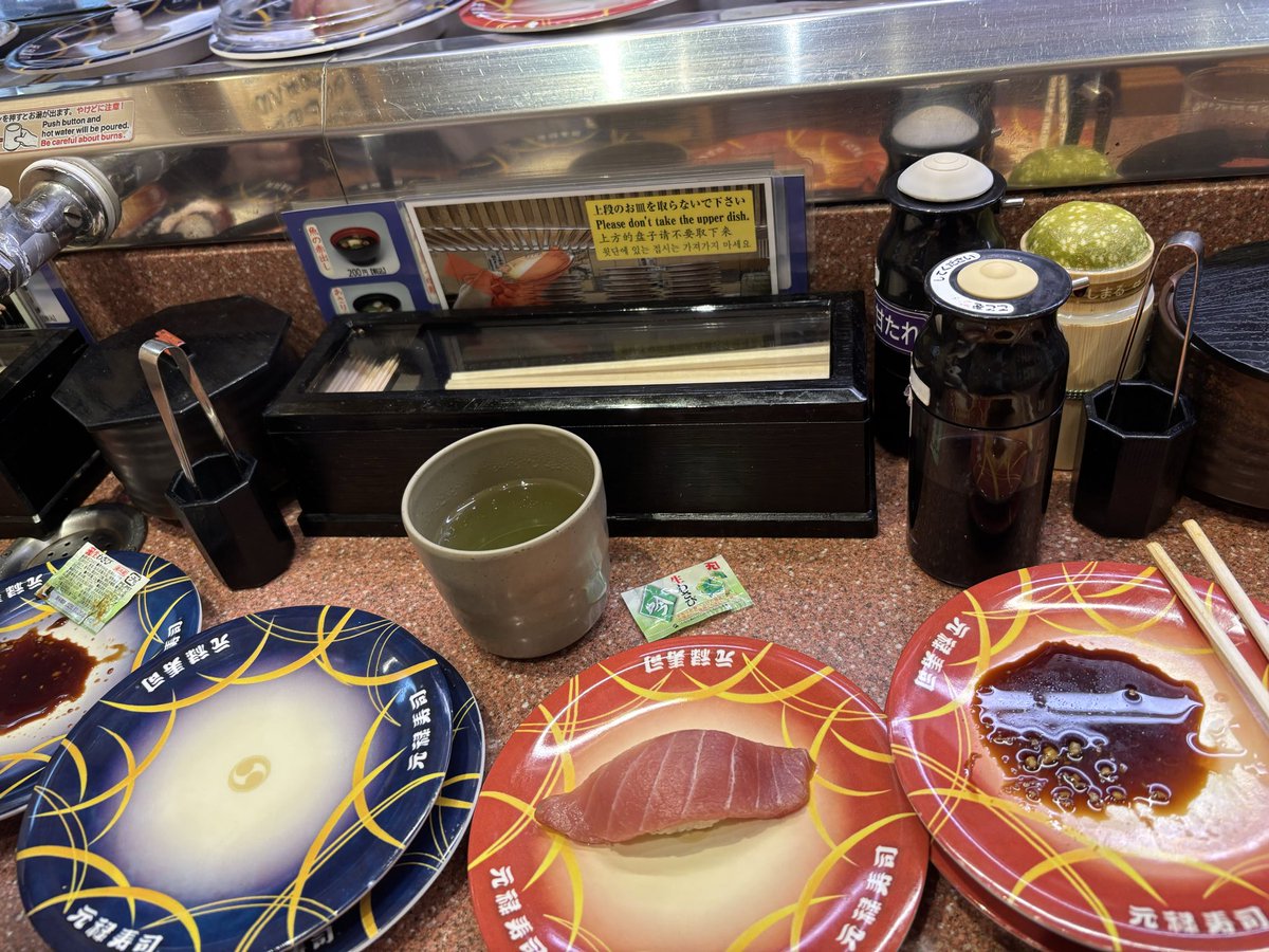 yuu6830's tweet photo. 昨日の夜は大好きな居酒屋と歩いてて気になった寿司屋をハシゴ https://t.co/jkEj4zmch1