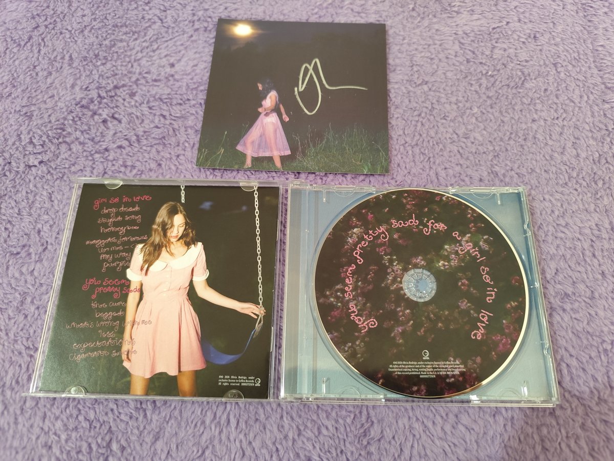 EmmsLuvsLiv's tweet photo. I haven't logged on this account for so long 😭
but i'm loving the new album and my cd + signed card has finally arrived! 🩷🩷🩷 https://t.co/ZlaCZuHOs8
