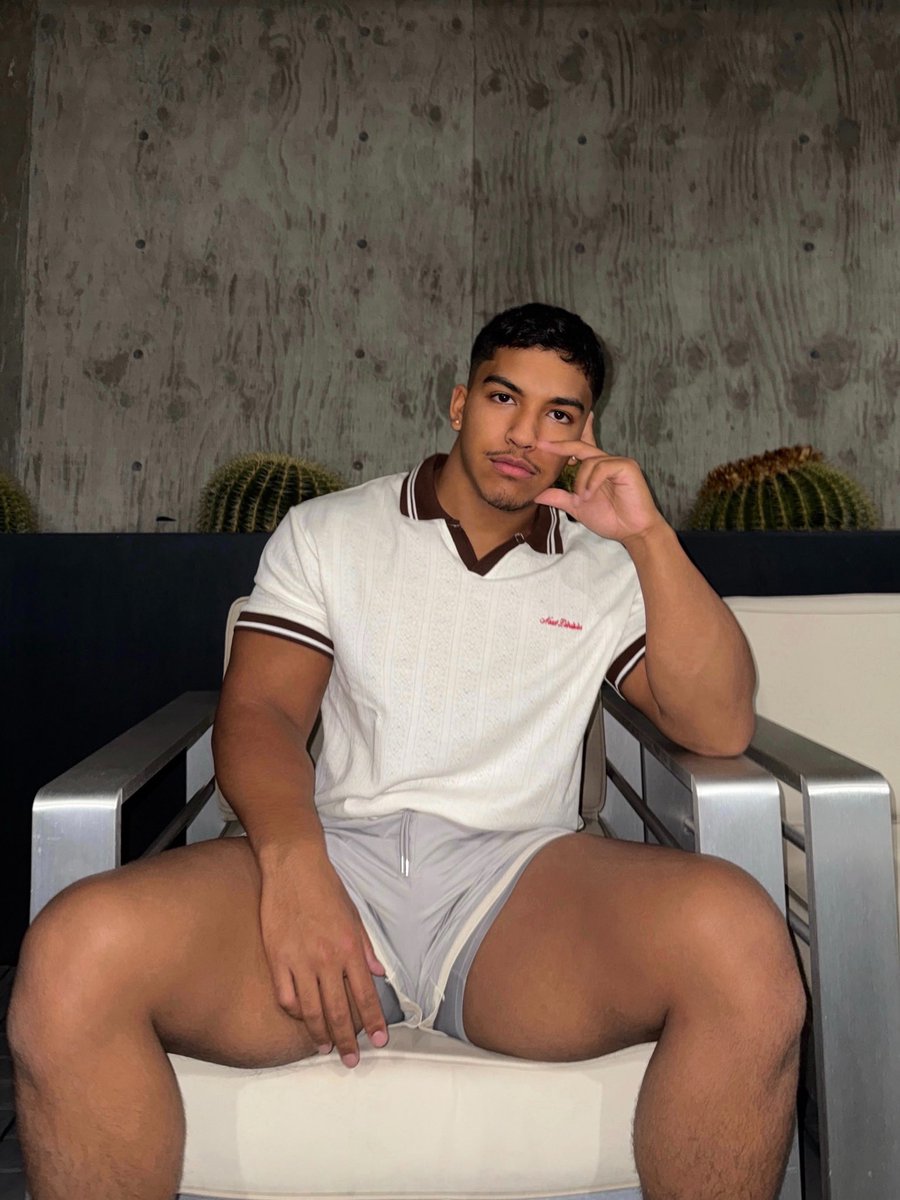 qgdosgostososbr's tweet photo. @realicyisaiah encontrei esse gostoso no explorar do Instagram. Não sei se olho para os peitões dele, ou para bunda, ele é muito gostoso, TODO GOSTOSO 🫠🤤🔥 https://t.co/yMg5lUfsjI