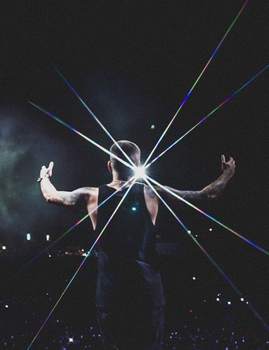 ZJMCRAVE's tweet photo. ZAYN VIA IG! 

“MONTERREY!!! What an insane welcome back to Mexico!! Thank you for a night l'Il remember for life ❤️” https://t.co/zUxHYhayNV