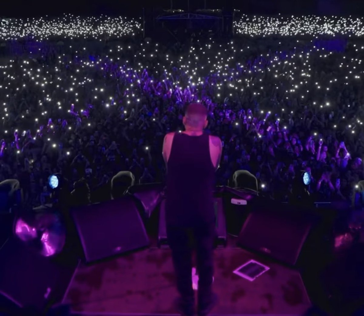 ZJMCRAVE's tweet photo. ZAYN VIA IG! 

“MONTERREY!!! What an insane welcome back to Mexico!! Thank you for a night l'Il remember for life ❤️” https://t.co/zUxHYhayNV