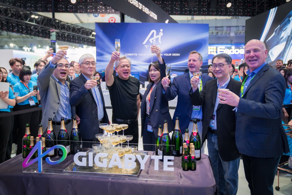 AORUS_NA's tweet photo. @nvidia Founder & CEO Jensen Huang, SVP Jeff Fisher, and VP John Milner officially locked in at our #COMPUTEX2026 booth! 🦅 🦅🔥 Showing the masters of graphics our latest flagship hardware was an absolute highlight of the show. #ENTERINFINITY @nvidiageforce https://t.co/PX3uBuaHZ5