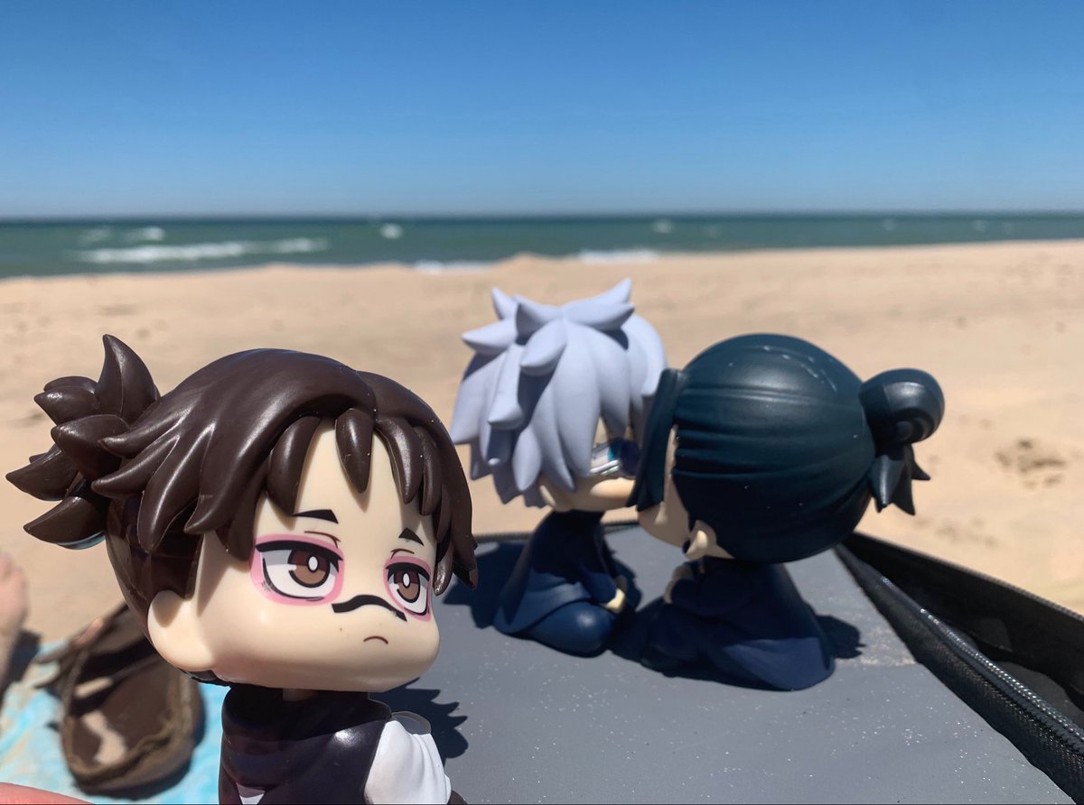 fireheart_xoxo's tweet photo. Choso leave the gays alone, they’re having a beach date https://t.co/4v3erJOkb9