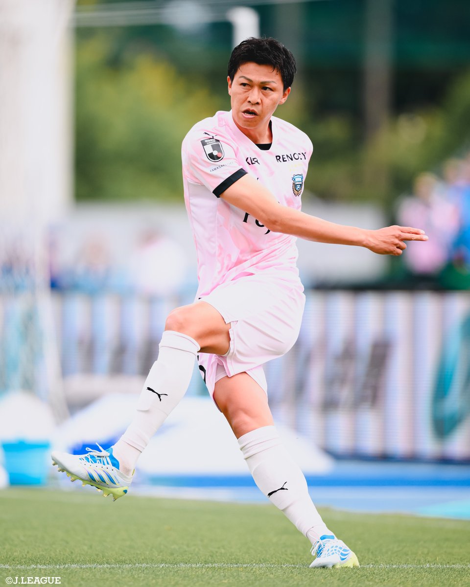 J_League's tweet photo. 🎂 HAPPY BIRTHDAY 🎂

本日6月16日は
川崎フロンターレ
丸山祐市 選手の37歳の誕生日です👏

丸山選手、
おめでとうございます🎊

@frontale_staff https://t.co/5EOqIziydL