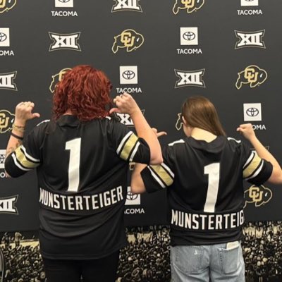 lzmunsterteiger's tweet photo. #NewProfilePic https://t.co/GIbAA4lNpU