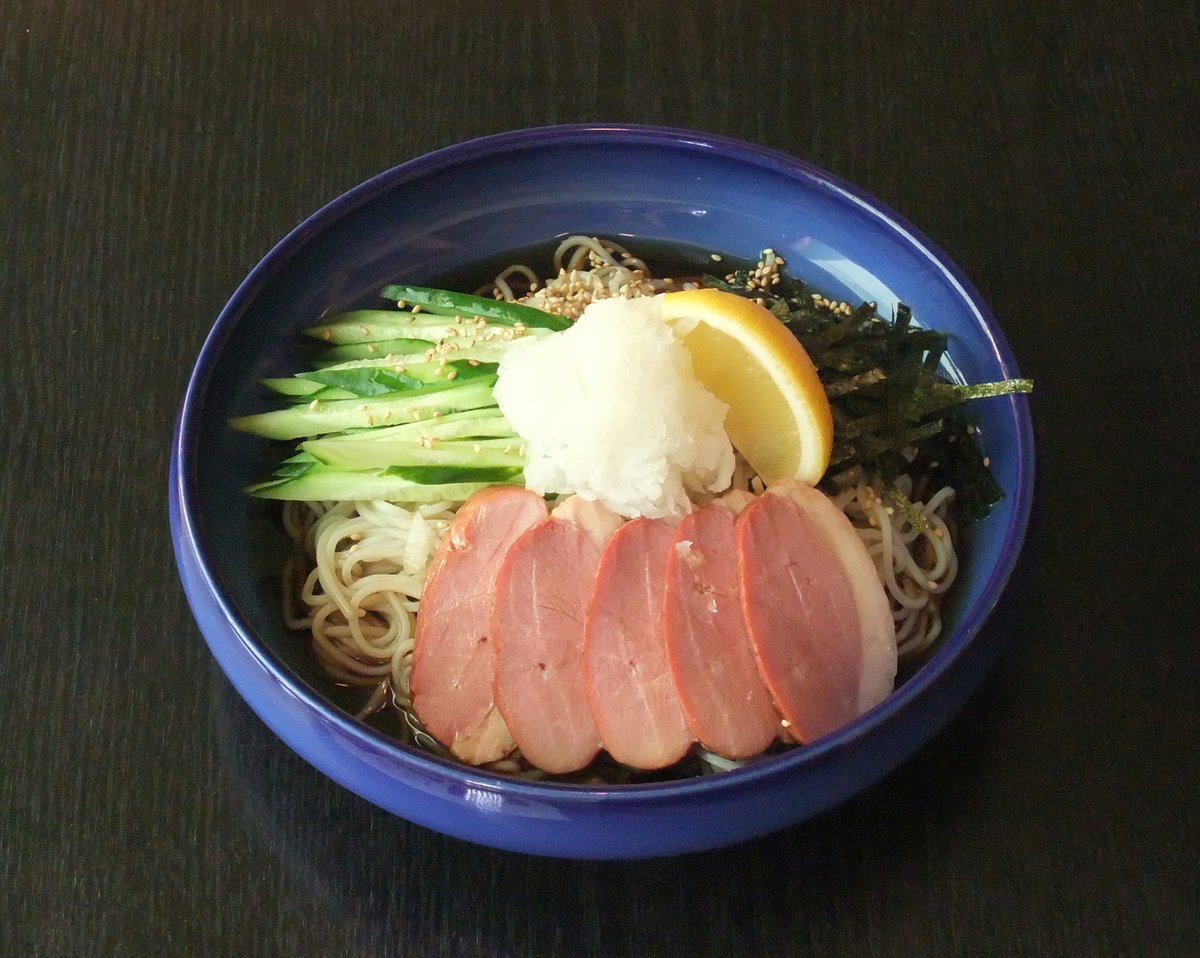 EdotouKomae's tweet photo. 朝ひんやり 日中は気温上昇のようです
レモンのビタミン 鴨のタンパク質 コラーゲン 他 繊維質 炭水化物 エネルギー補給　美容など さまざまにバランスのいい 生レモンをしぼって鴨おろしそば いかがでしょう

穏やかな日差しがどちら様にも届きますように #江戸藤 #狛江 #国領 #そば処江戸藤 https://t.co/GMNi21GrZ5