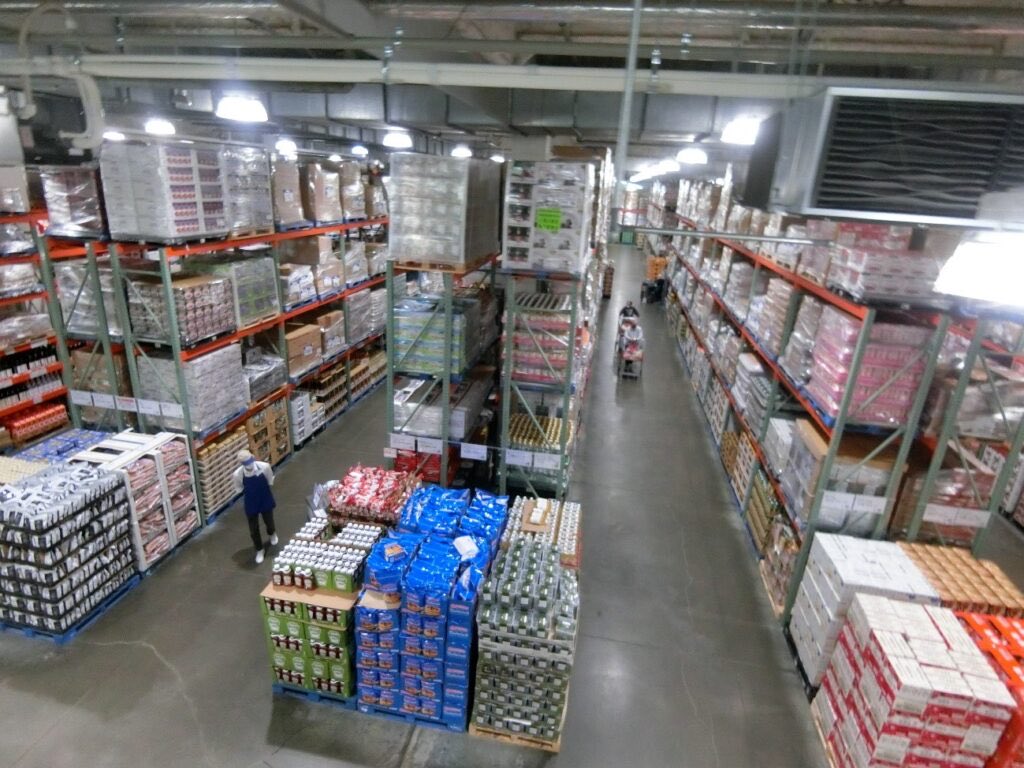 tenshicos's tweet photo. コストコ、とにかく空気が悪くてあの空間に入っただけで具合が悪くなり、何も買わずに出た。何のエネルギーもない添加物まみれの死んだ食材が埃まみれの倉庫に乱雑に放置されているので、身体の中に入れたくないと本能的に思った。信じられないくらい生のエネルギーを感じない場所。 https://t.co/e65TwpitQx