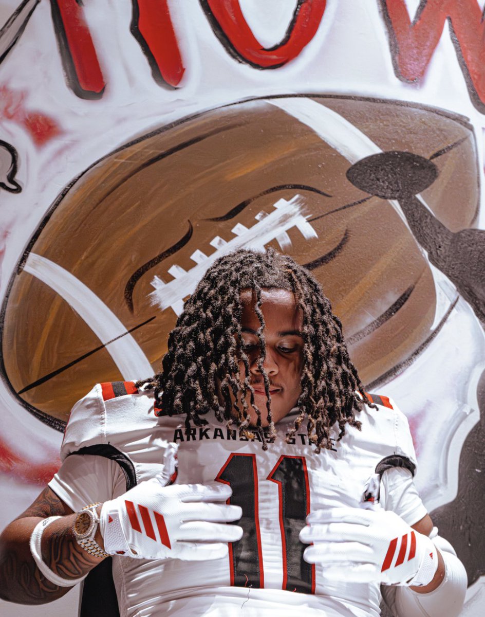 elijah_peeks's tweet photo. Jonesboro how we feeling?? 🔴⚫️🐺

@CHSHurricaneFB @CartersvilleFB
@CoachCandela99 @CoachMullinsPhD
@JFLOWER_5
@najehwilk @ChadSimmons_
@JeremyO_Johnson @CoachKnight21
@Velocity_XP @Coachkdantzler @on3
@Coachkingruss https://t.co/Nf9uZV9R5R