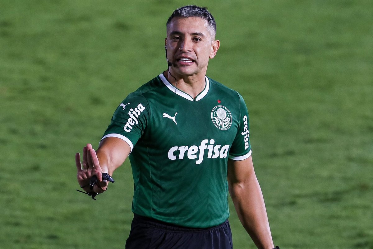 NetNet92108104's tweet photo. @Wlad_Ramos O primeiro já é um abraço no Arrascaeta dentro da área e o cara me fala que não foi nada 😆😆😆😆
Vcs contam as mentiras tantas vezes e fazem muito chilique pra que vire vdd
Vcs são patéticos https://t.co/JKFwDrm53x