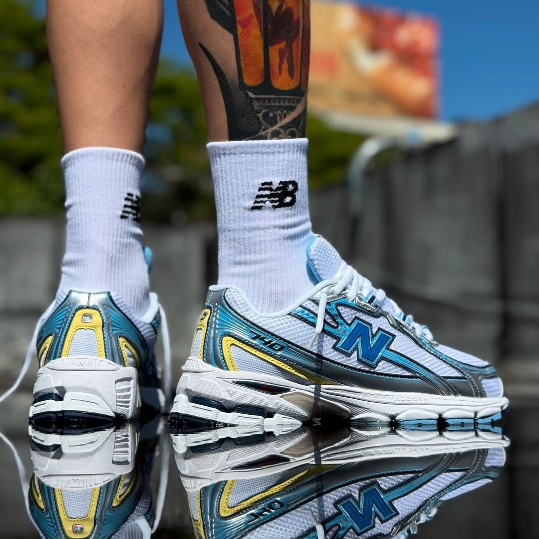 JustFreshKicks's tweet photo. New Balance 740 “Ocean Blue” 🌊 https://t.co/IgEZx0YfU7