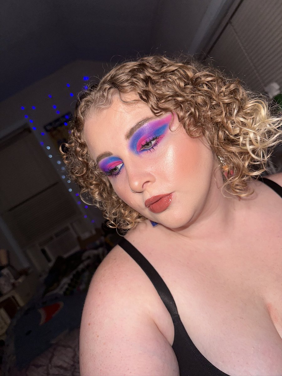 queerbait scholar™️||💙💜💗 tweet media