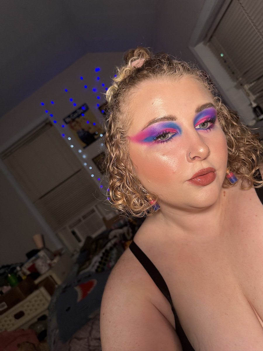queerbait scholar™️||💙💜💗 tweet media