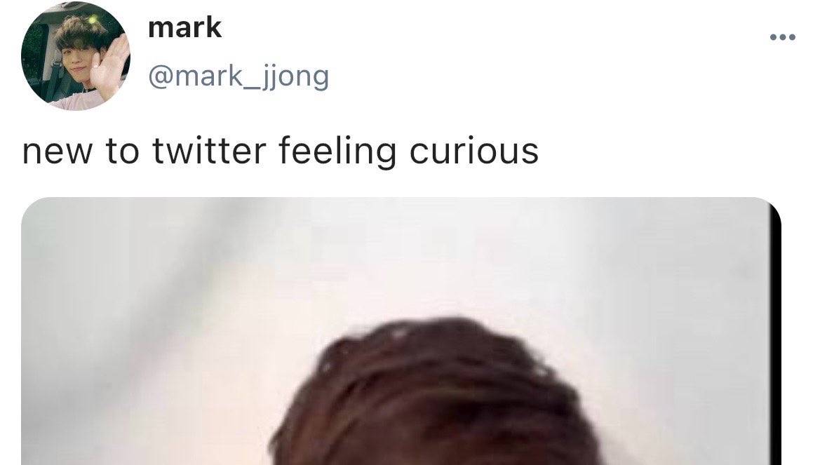 dreamiesav's tweet photo. a #markhyuck / #mahae au

donghyuck is semi-twitter famous and here comes mark with his first tweet being a hit … and yes… he is bitter about it https://t.co/eVjbvCCVh3