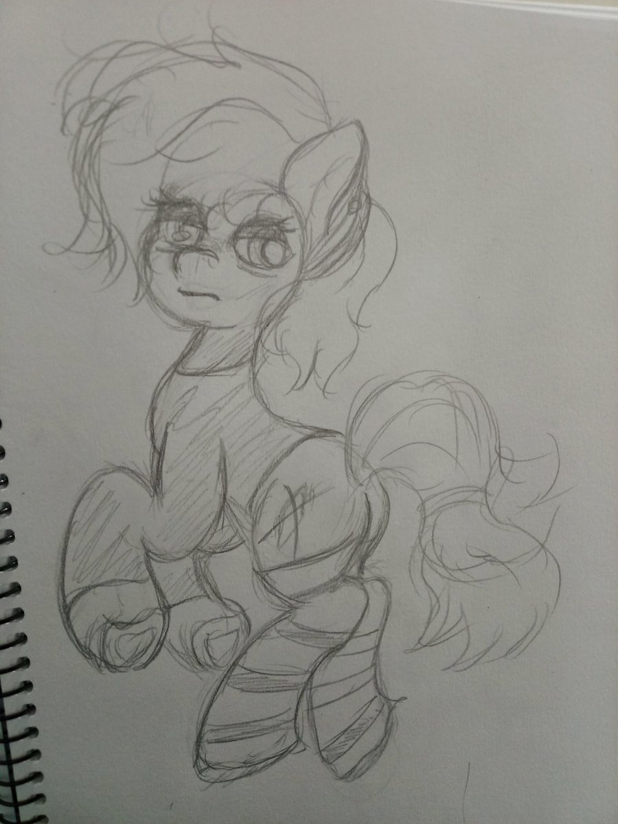 PonyCruz56's tweet photo. Uno más antes de desaparecer por una semana, se me cuidan💕💕
#mlp #mlpart https://t.co/5J10ezillU