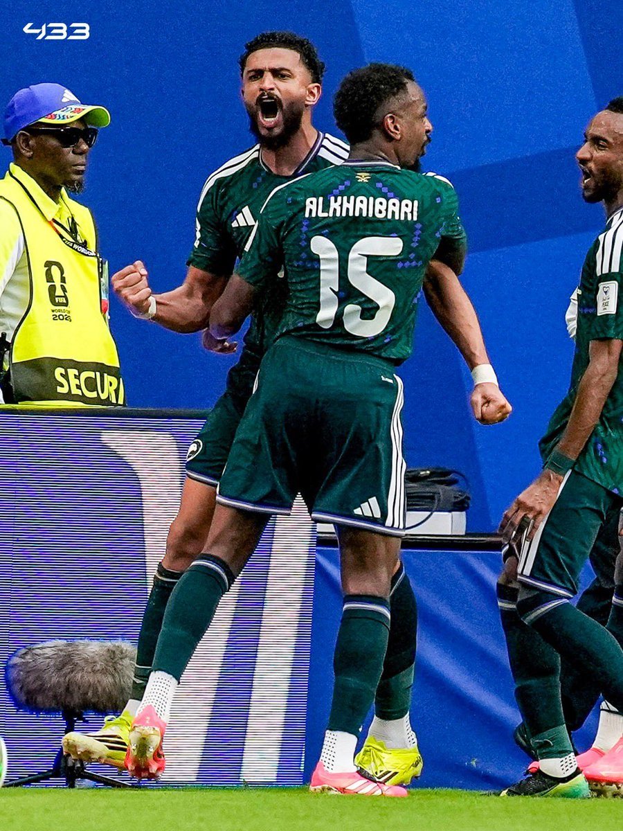 k_h99kh's tweet photo. #كأس_العالم2026:
#السعودية_الأوروغواي
منتخبنا الوطني 🇸🇦 يبدأ مشواره المونديالي بالتعادل أمام منتخب الأوروغواي 🇺🇾 بهدف لكل منهما ضمن مباريات الجولة الأولى

 #معاك_يالأخضر https://t.co/4c3rrPyPXO
