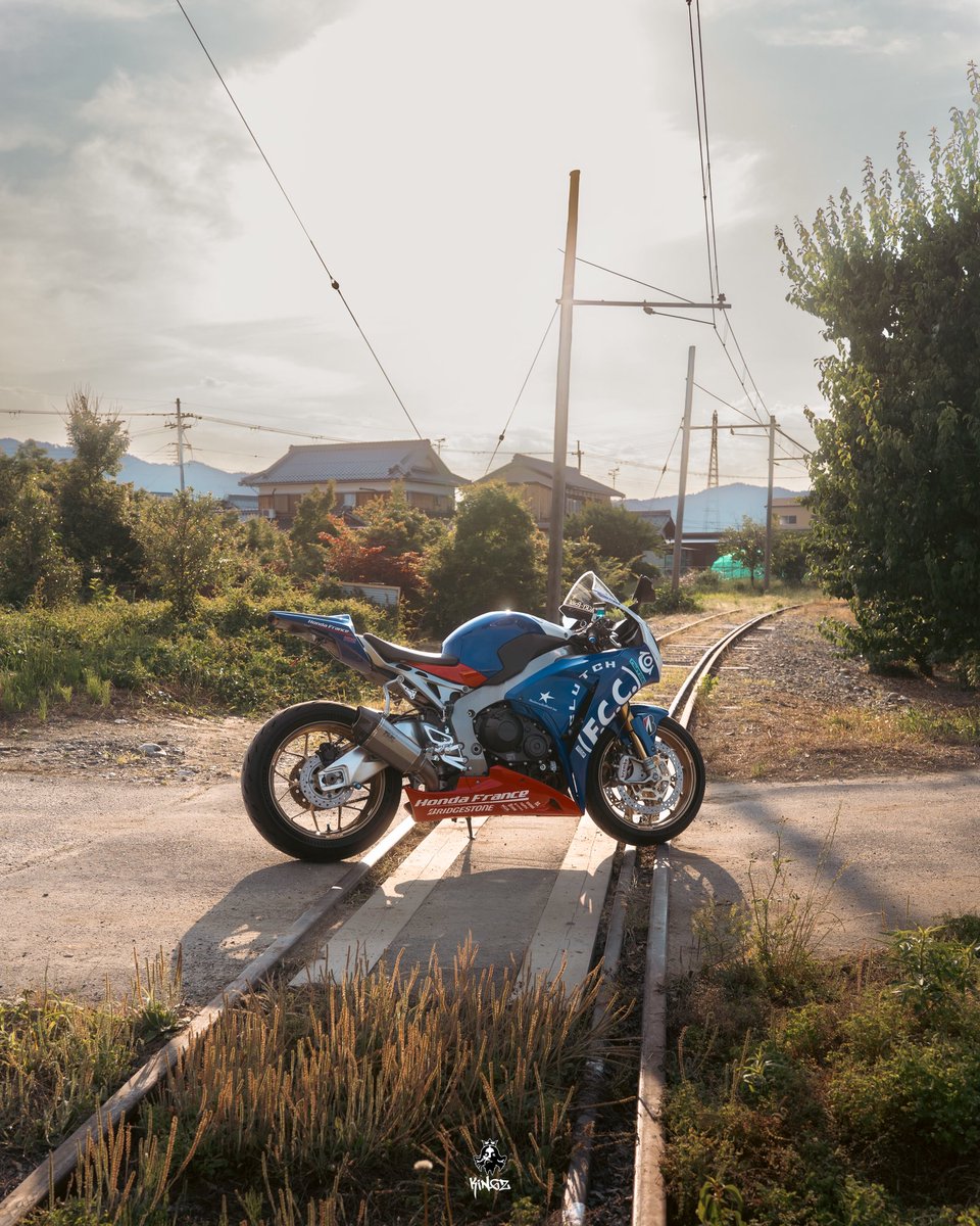 cbr1000rr_jiroo's tweet photo. 綺麗すぎて息できへん
📸 @KINGZ__________ https://t.co/nMHLe5yY8X