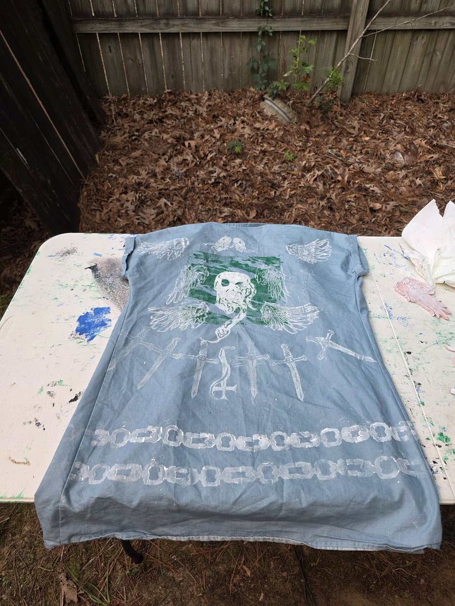YumperCat's tweet photo. Doing some printing https://t.co/n91e5SUuD3