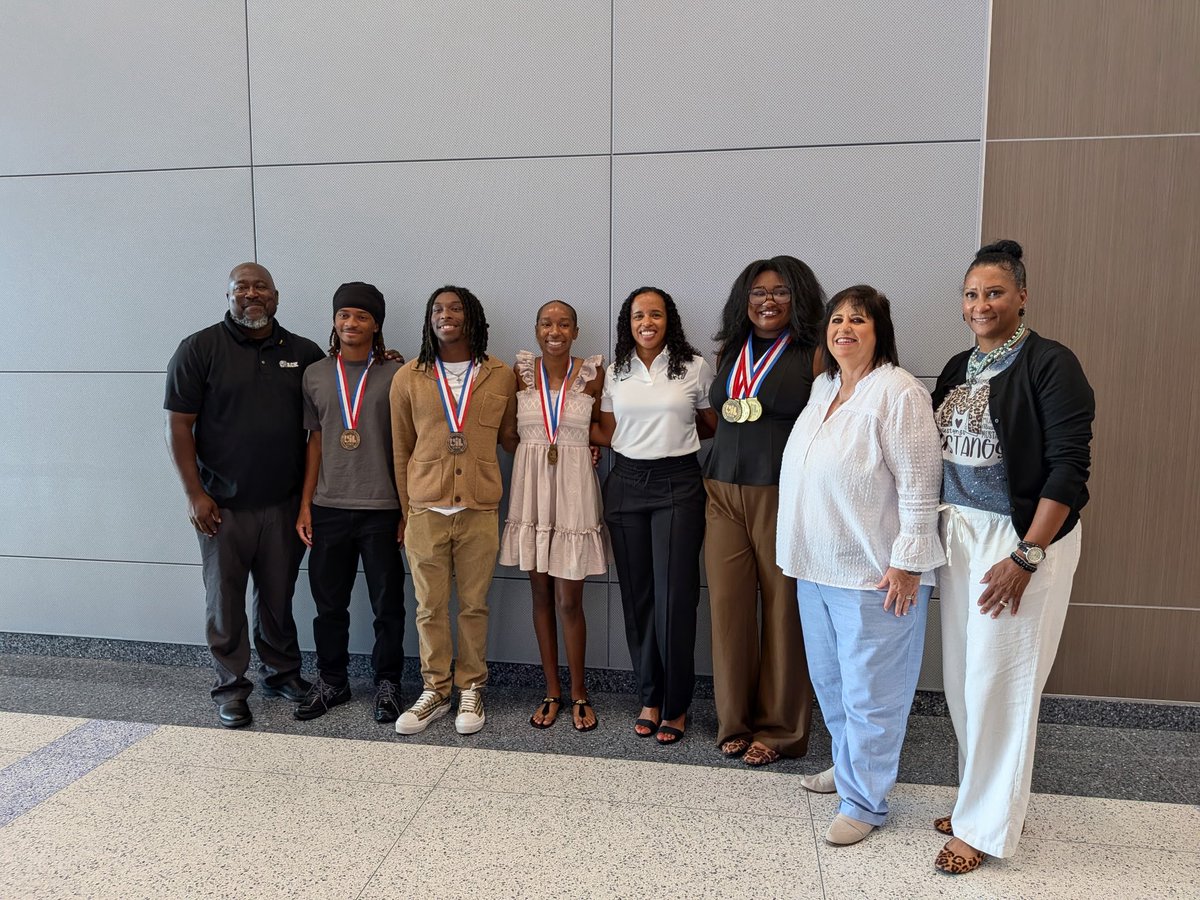 TRHS_XCTF's tweet photo. On June 9th our State Track and Field Medalists were recognized at the LCISD Board Meeting ✨What an amazing honor and privilege! Thank you @LamarCISD for your support! @RandleHS @LCHS_Mustangs 
#TRackandField https://t.co/D2zhNGj4eX