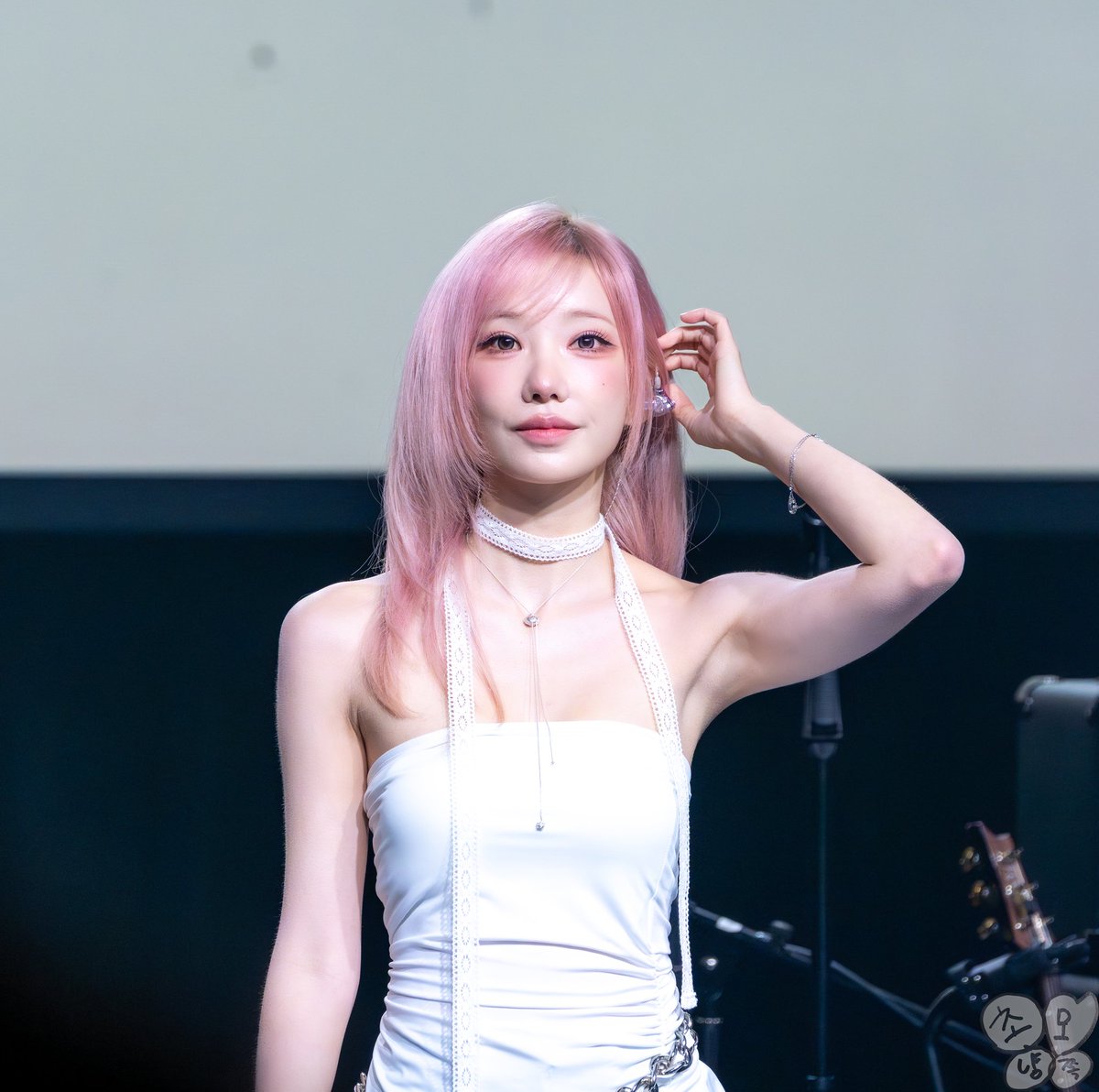 attractedu's tweet photo. 260614 세레머니 팬사인회
#QWER #마젠타 #Magenta @magentaof62 https://t.co/qwQjIGyLUo