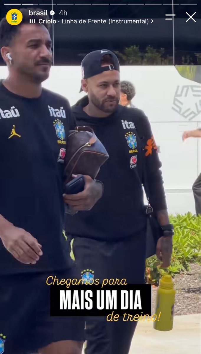 jairTrixolor's tweet photo. @marcobellojr Esse deve ser o Pelé https://t.co/58LL7lKQCS