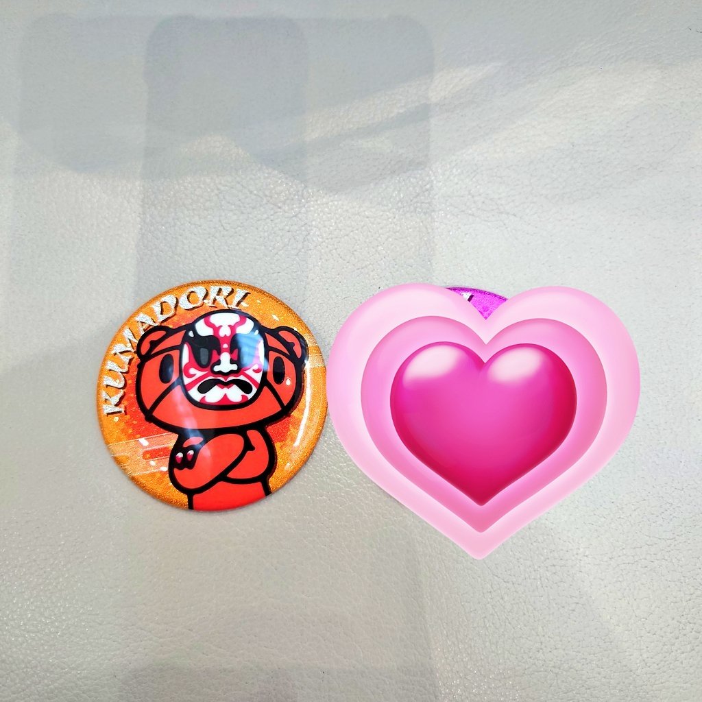 VvOruru's tweet photo. O-MENZ グルーミーコラボ 缶バッジ 譲渡

譲）🧡
求）定価880円

6月20日27日参加予定です。
よろしくお願いします。 https://t.co/XOvbBjVa7o