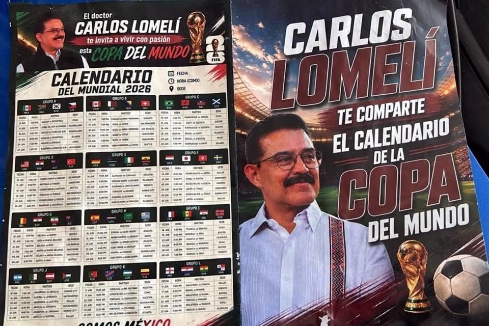 politicazmx's tweet photo. #ÚLTIMAHORA | 🔴 EL SENADOR CARLOS LOMELÍ ESTA EN LA MIRA DE LA FIFA 👀 

¡Qué buen calendario mundialista repartió el senador Carlos Lomelí en Guadalajara! Tan bueno, que parece que olvidó un pequeño detalle: el uso de logos oficiales registrados ante el IMPI es propiedad exclusiva de la FIFA 😂

La "brillante" estrategia de promocionar su imagen usando marcas registradas podría salirle carísima: una multa de hasta 30 millones de pesos.

Por supuesto, no le den RT a este post, no queremos que el equipo legal de la FIFA se entere de este uso "no autorizado" de su propiedad intelectual. Sería una lástima que al senador @DrCarlosLomeli le cobren su promoción electoral con una multa millonaria, ¿verdad? 🤫