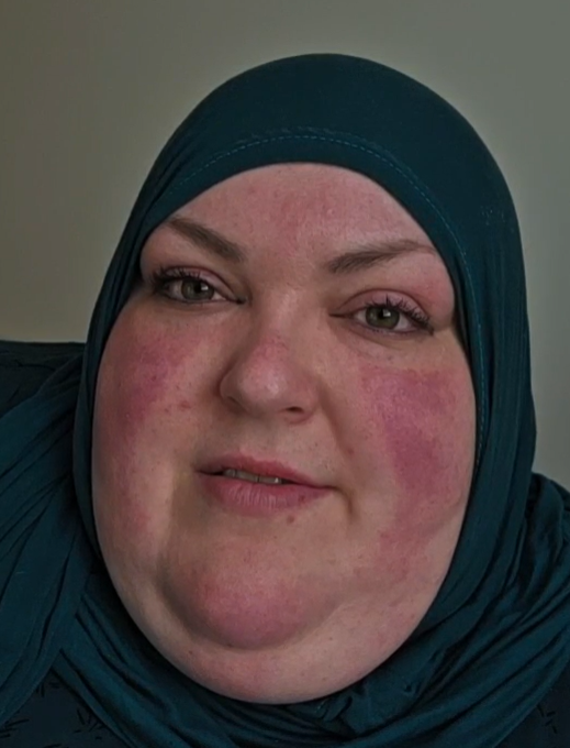 SassyKat100's tweet photo. I can't get over how bad #foodiebeauty looks tonight https://t.co/z0MDKPEuH4
