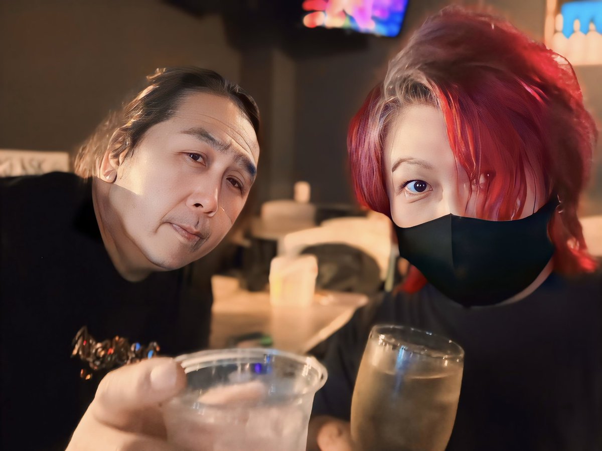 Ace_darts's tweet photo. ほろももイベント🎯
みんなでかんぱ〜い🍻

チンチロ🎲🎲🎲テキーラ〜🥃
今回弱かった、、、💦

#母良田桃香
#ダーツバー
#SpaDe https://t.co/qepydSdW3T