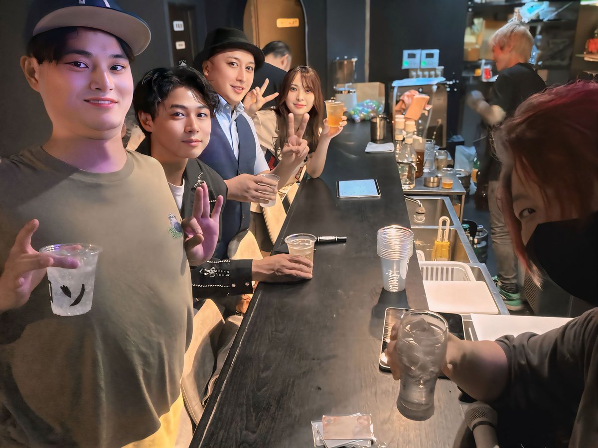 Ace_darts's tweet photo. ほろももイベント🎯
みんなでかんぱ〜い🍻

チンチロ🎲🎲🎲テキーラ〜🥃
今回弱かった、、、💦

#母良田桃香
#ダーツバー
#SpaDe https://t.co/qepydSdW3T