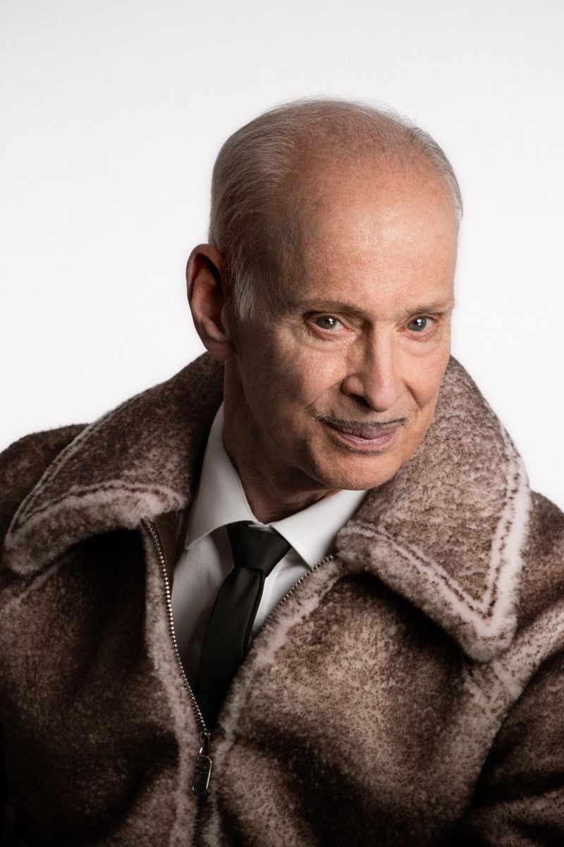ahsfxoficial's tweet photo. John Waters interpretará Mr. Phibes na 13ª temporada de American Horror Story. O personagem é um flebotomista (profissional responsável pela coleta de sangue para exames, transfusões e outros procedimentos médicos) https://t.co/7MxMhshBZd