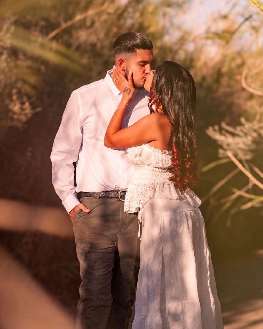 DarryRing_US's tweet photo. A love that started young and kept growing stronger through every season of life together...how romantic! Thank you @alyssamaciasss and @jayyybeezyyy for sharing your story with us, we can feel how much intention and care exists between you two. 📸 via @shotbylyssa (IG) https://t.co/cbxI9dh0C1