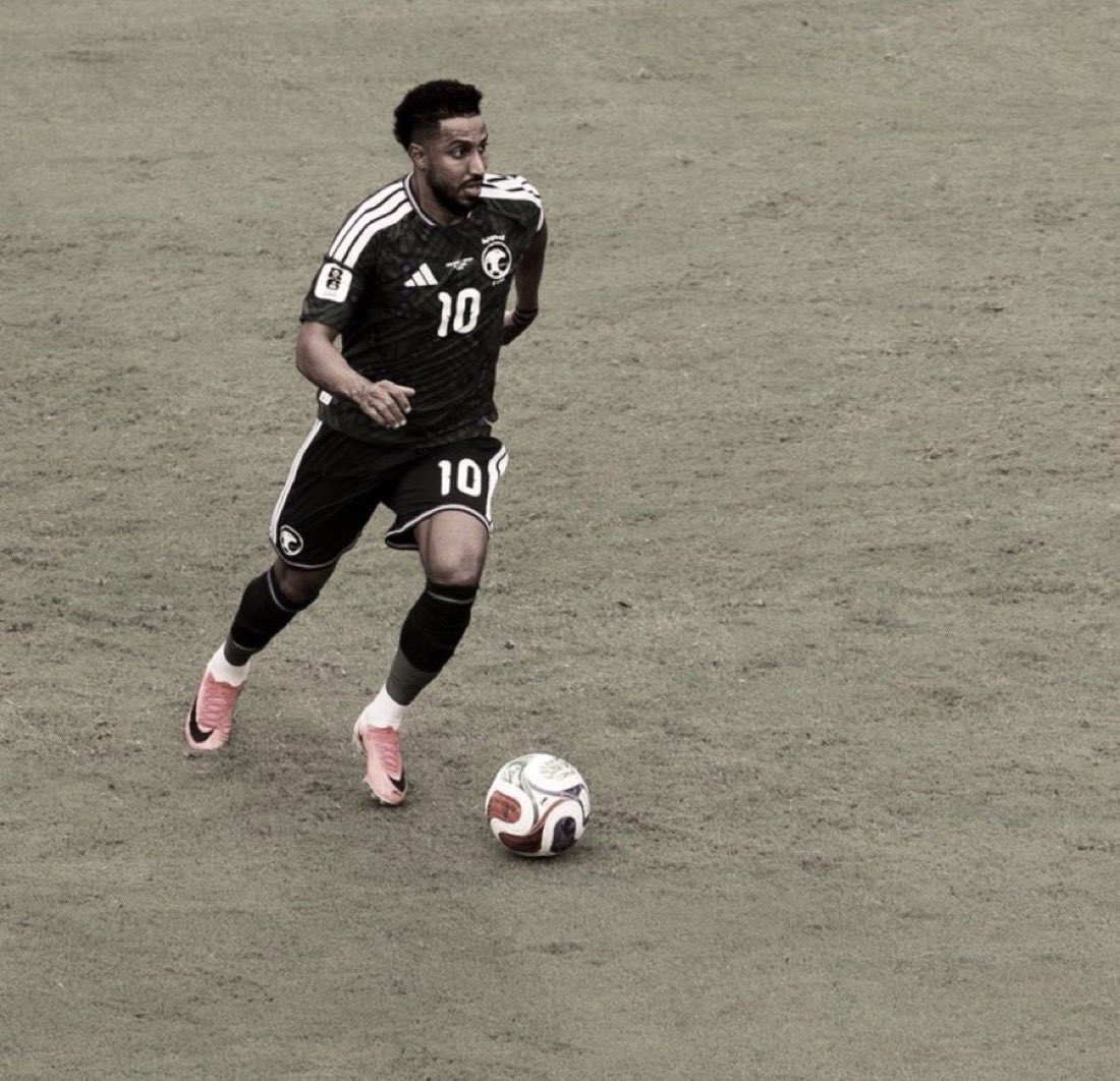 hilaly_1_'s tweet photo. متعبني بالهلال ولاحقني بالمنتخب اعتزل يااخي لاتهدم تاريخك https://t.co/Fm6Qb9Dh5k