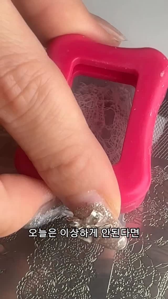 041nail's tweet photo. alright so hear me out, i made a playlist so good i almost cried listening to it and i think about it at least once a day https://t.co/Lh4aZxc8Jv