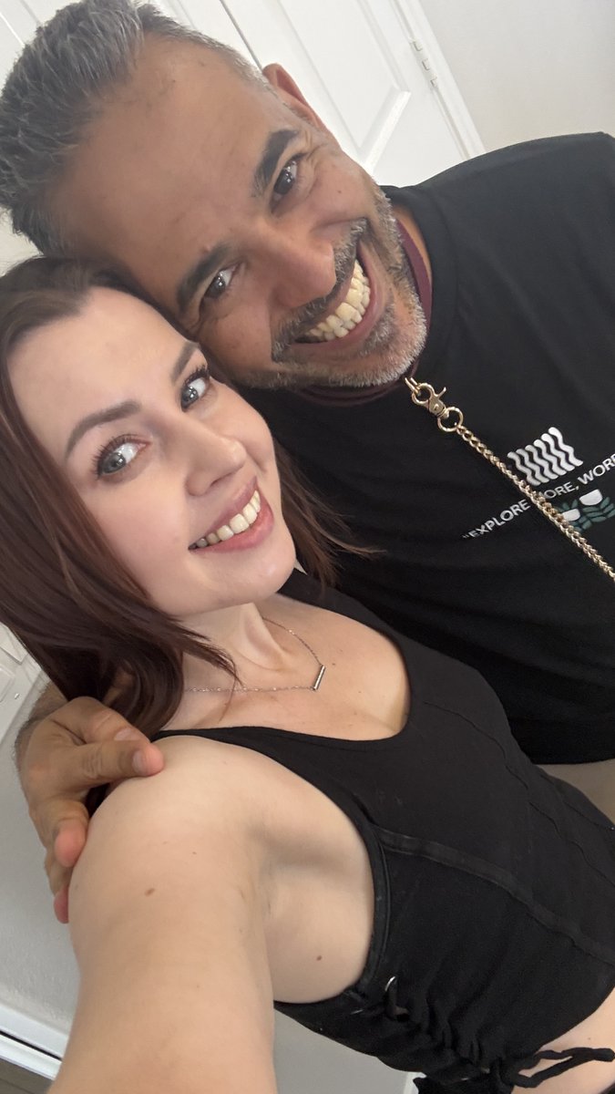 gsfcreator's tweet photo. Just wrapped up another amazing shooting with my beautiful & talented friend @LanaBlade1, which is always a delight to work with 💓
We still have stuff from our shoot last year that I haven't released yet - and now even more amazing stuff added to the back-oven 🥰
Stay tuned!
#feelingblessed

#giantess #shrinking #feet #footslave #footjob